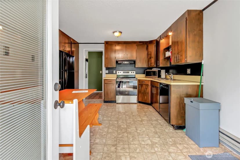 Property photo for 7902 Onyx Court Sw, Lakewood photo 23