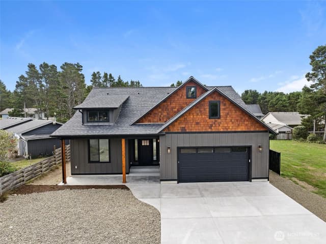 Property photo for 1306 195th, Long Beach