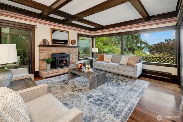 Property photo for 9733 Arrowsmith Avenue S, Seattle photo 4