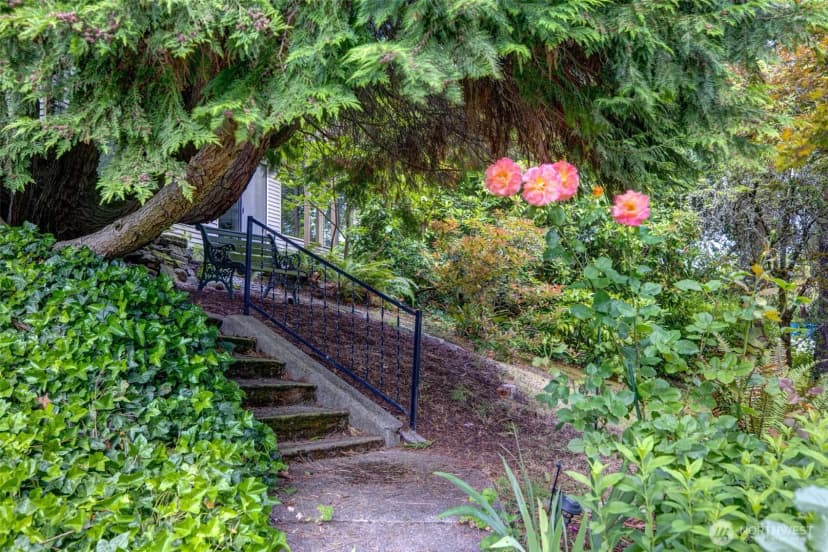 Property photo for 9733 Arrowsmith Avenue S, Seattle photo 34