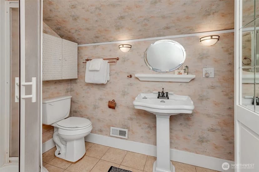 Property photo for 9733 Arrowsmith Avenue S, Seattle photo 23