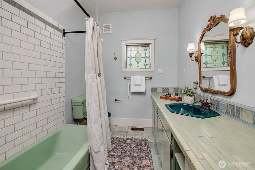Property photo for 9733 Arrowsmith Avenue S, Seattle photo 19