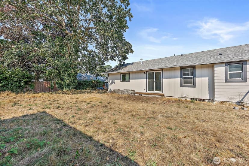 Property photo for 15306 Grant Avenue Sw, Lakewood photo 18