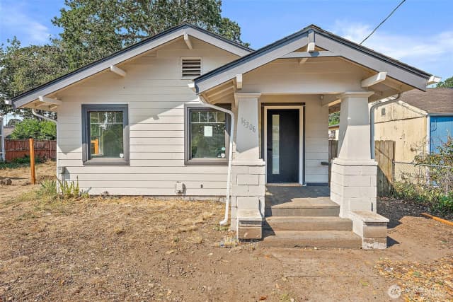 Property photo for 15306 Grant Avenue Sw, Lakewood photo 3