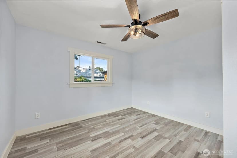Property photo for 15306 Grant Avenue Sw, Lakewood photo 14