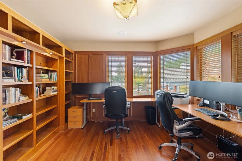 Property photo for 2911 Meridian Court, Anacortes photo 12