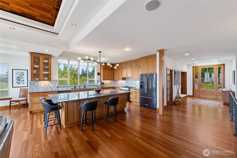 Property photo for 2911 Meridian Court, Anacortes photo 10