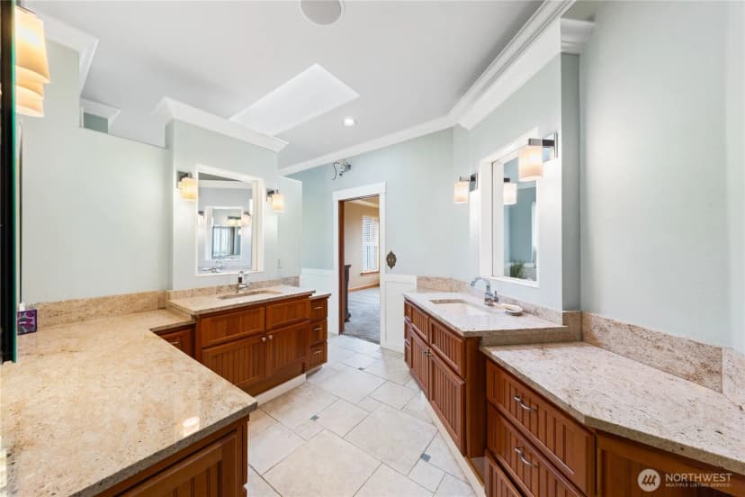 Property photo for 2911 Meridian Court, Anacortes photo 17