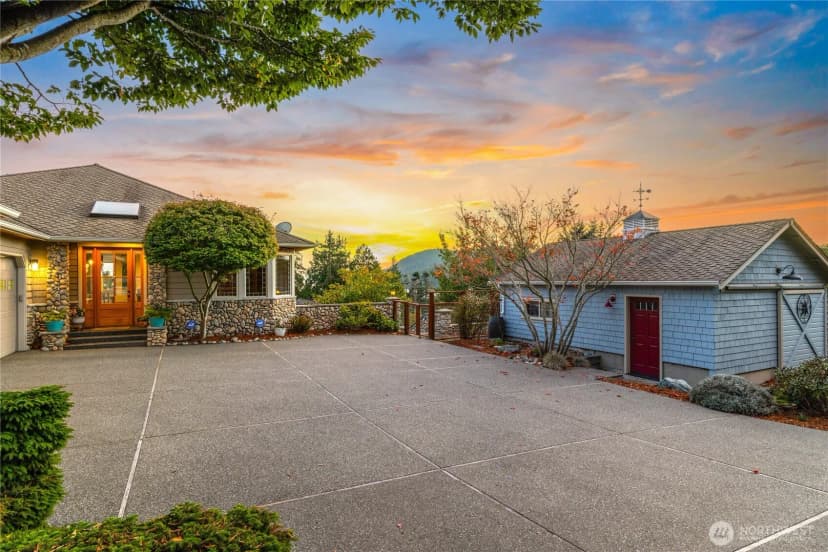 Property photo for 2911 Meridian Court, Anacortes photo 38