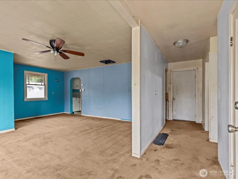 Property photo for 20135 4th Avenue S, Des Moines photo 13