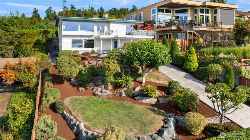 Property photo for 3326 58th Avenue Sw, Seattle photo 2