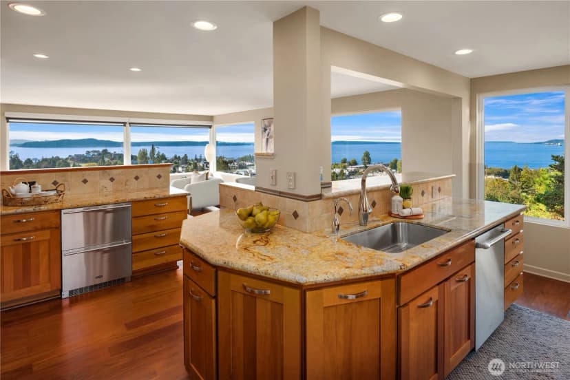 Property photo for 3326 58th Avenue Sw, Seattle photo 17