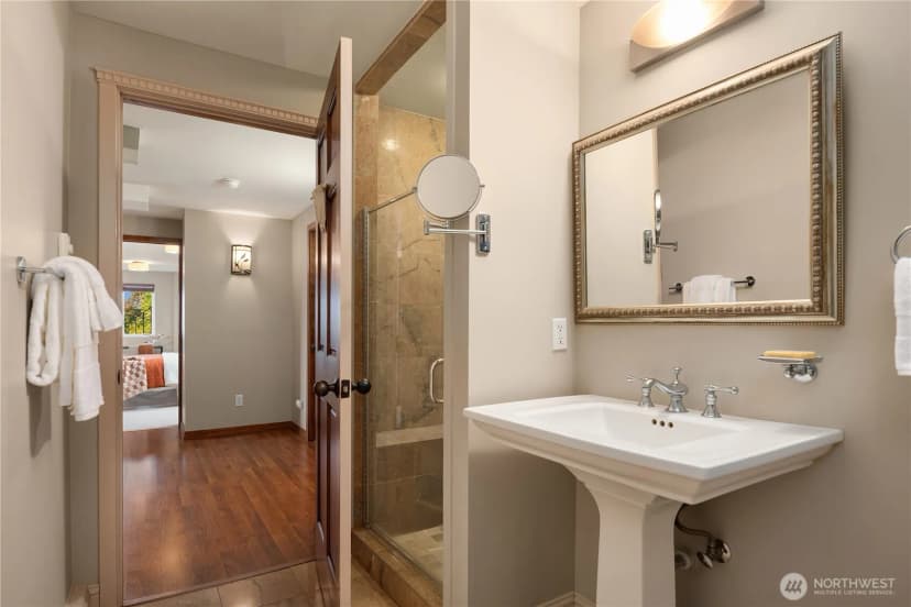 Property photo for 3326 58th Avenue Sw, Seattle photo 32