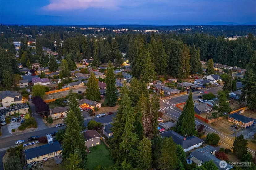 Property photo for 18710 64th Avenue W, Lynnwood photo 35