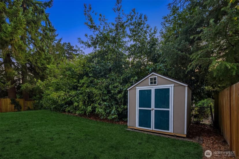 Property photo for 18710 64th Avenue W, Lynnwood photo 31