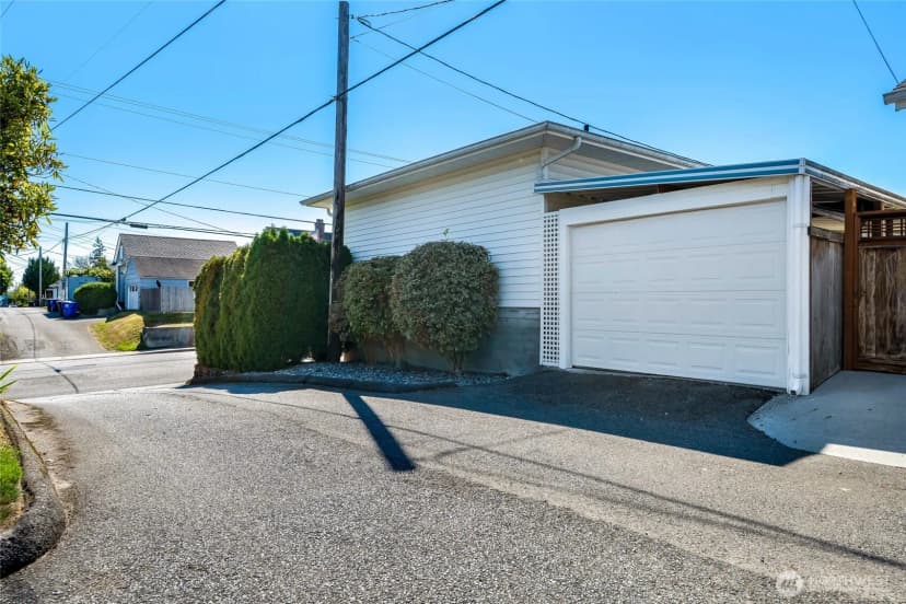 Property photo for 931 Hoyt Avenue, Everett photo 34