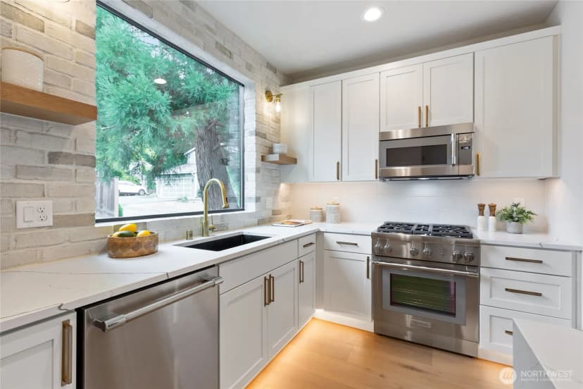 Property photo for 1506 3rd Street, Kirkland photo 9