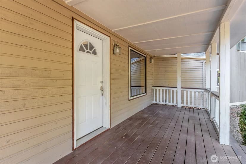 Property photo for 213 346th Street E, Roy photo 9