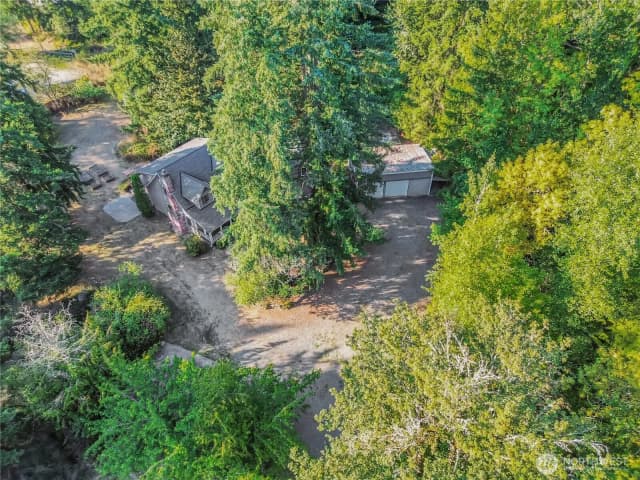 Property photo for 213 346th Street E, Roy photo 2