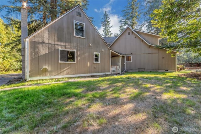 Property photo for 213 346th Street E, Roy photo 4