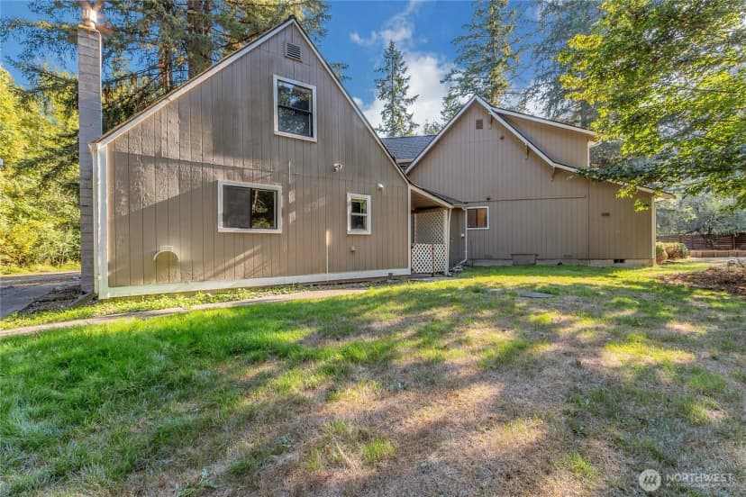 Property photo for 213 346th Street E, Roy photo 4