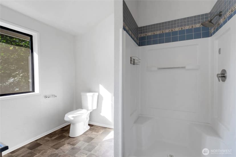 Property photo for 213 346th Street E, Roy photo 15