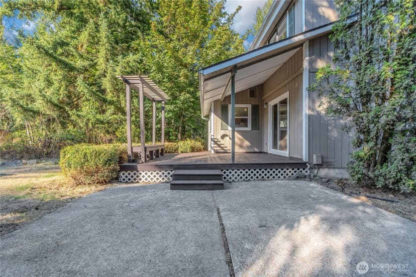 Property photo for 213 346th Street E, Roy photo 6
