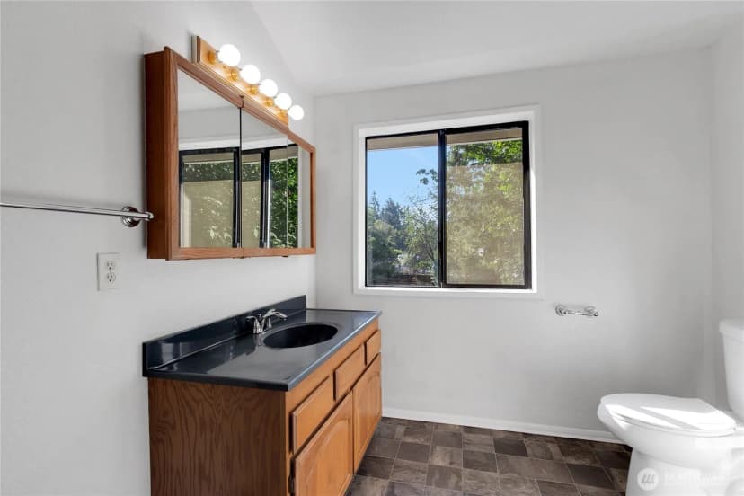 Property photo for 213 346th Street E, Roy photo 16