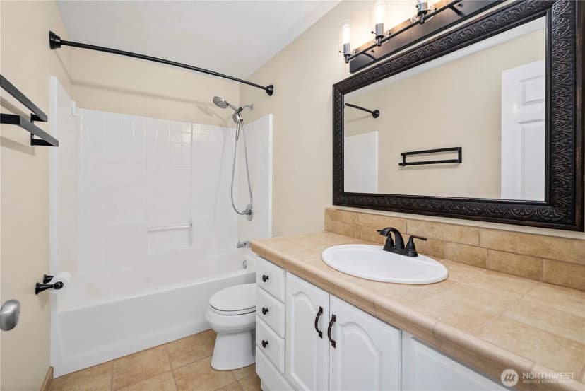 Property photo for 1617 Ne 28th Street, Renton photo 18