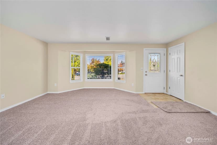 Property photo for 1617 Ne 28th Street, Renton photo 8