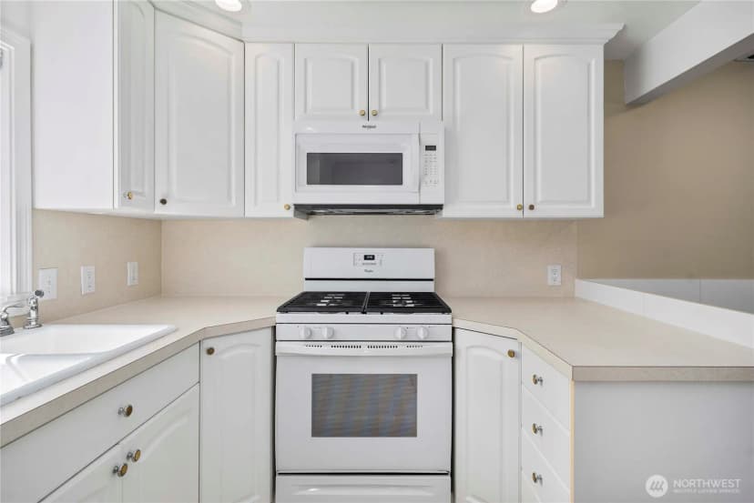 Property photo for 1617 Ne 28th Street, Renton photo 12