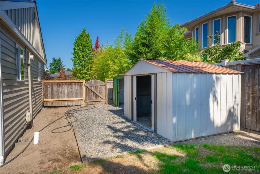 Property photo for 1617 Ne 28th Street, Renton photo 23