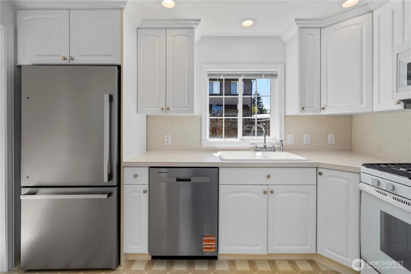 Property photo for 1617 Ne 28th Street, Renton photo 11