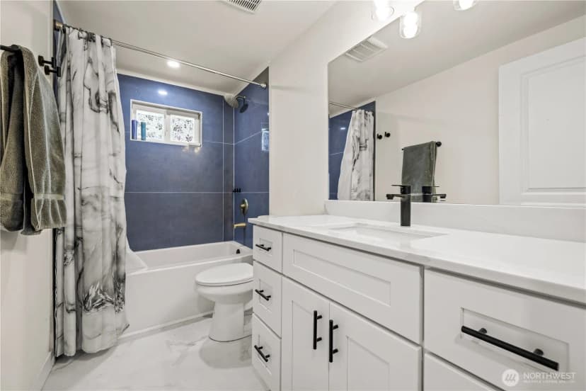 Property photo for 7712 295th Street S, Roy photo 10