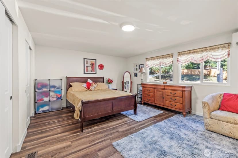 Property photo for 7712 295th Street S, Roy photo 15