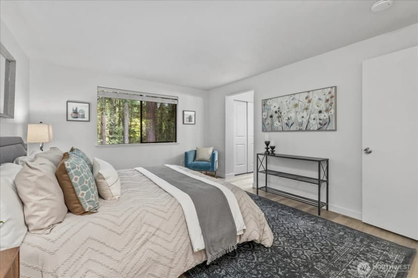 Property photo for 14407 Salal Drive, Edmonds photo 12