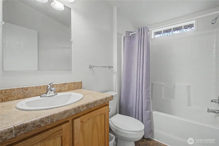 Property photo for 3504 Meadowbrook Lane Se, Lacey photo 10