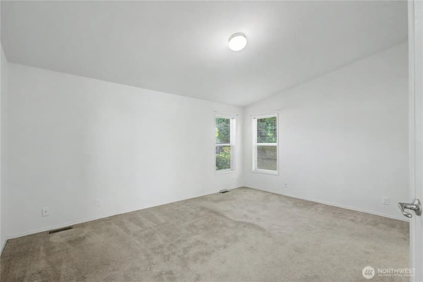 Property photo for 3504 Meadowbrook Lane Se, Lacey photo 16