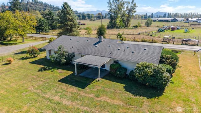 Property photo for 26710 Se 416th Street, Enumclaw photo 3