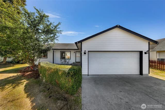 Property photo for 4755 Moonglow Place, Blaine