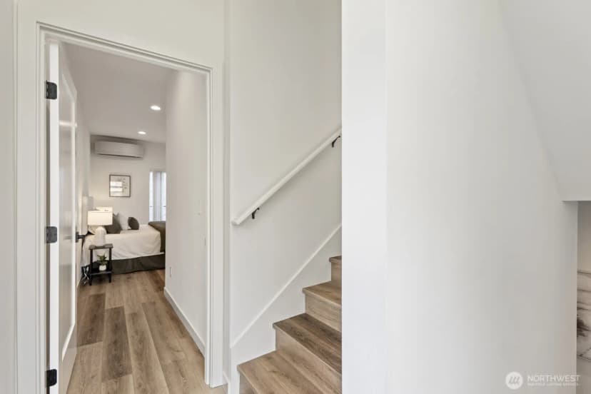 Property photo for 1508 #b 18th Ave #b, Seattle photo 19