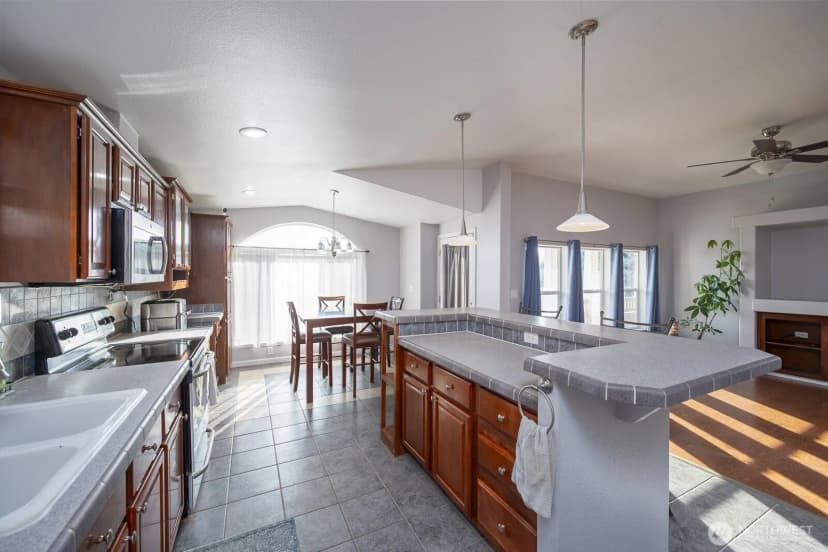 Property photo for 2250 Cherry Blossom Drive, Ephrata photo 9