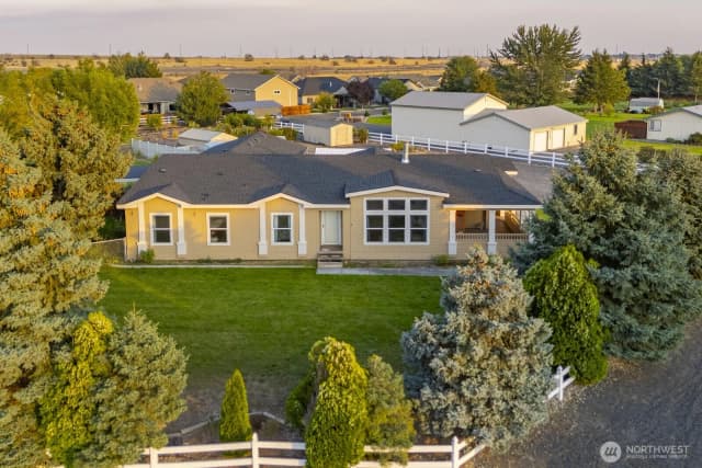 Property photo for 2250 Cherry Blossom Drive, Ephrata photo 3