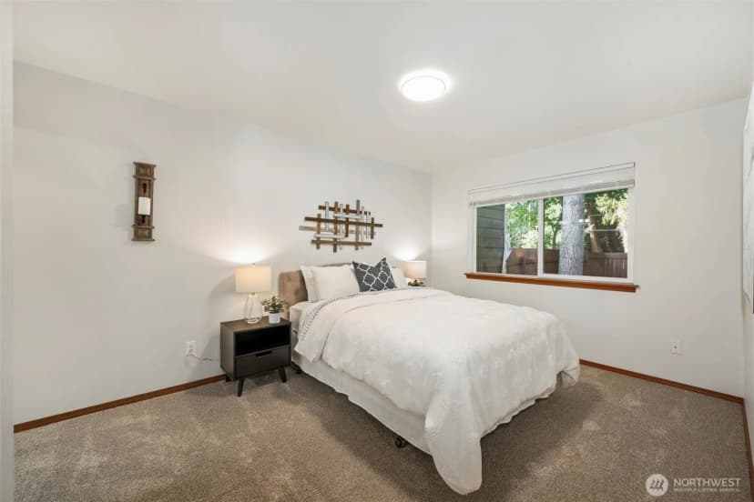 Property photo for 449 Oak Hill Lane, Burlington photo 12
