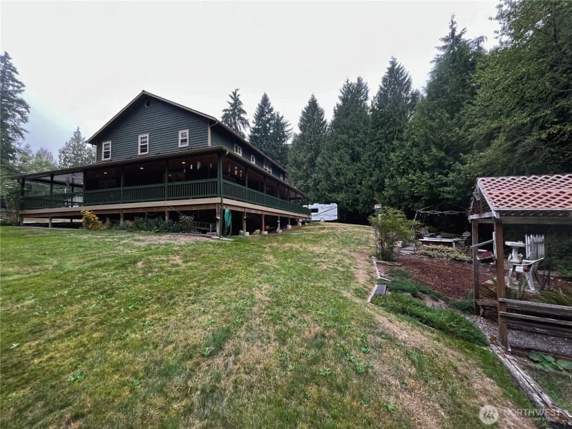 Property photo for 727 114th Street Ne, Tulalip photo 3