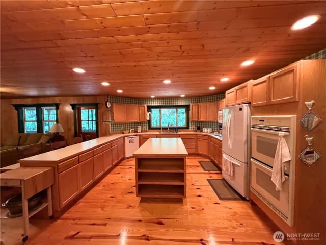 Property photo for 727 114th Street Ne, Tulalip photo 4