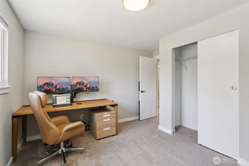 Property photo for 10439 Se 194th Place, Renton photo 16