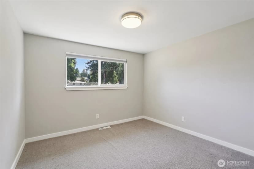 Property photo for 10439 Se 194th Place, Renton photo 17