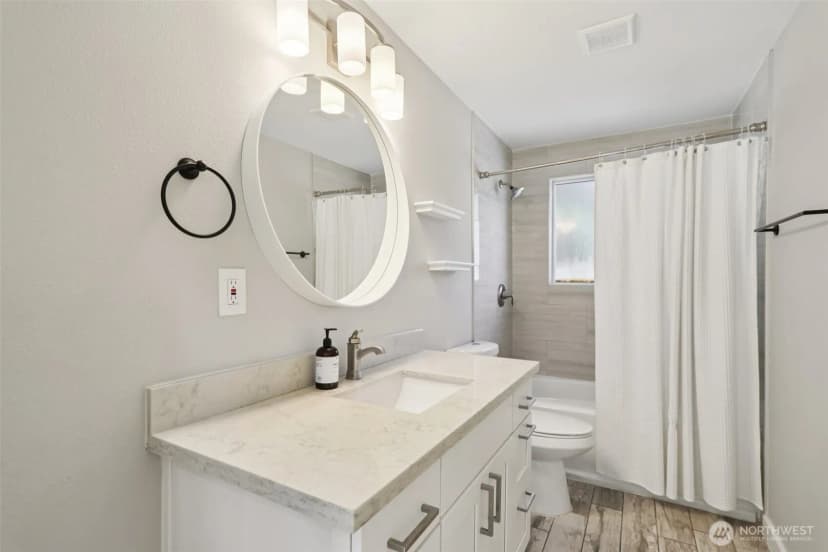 Property photo for 10439 Se 194th Place, Renton photo 19