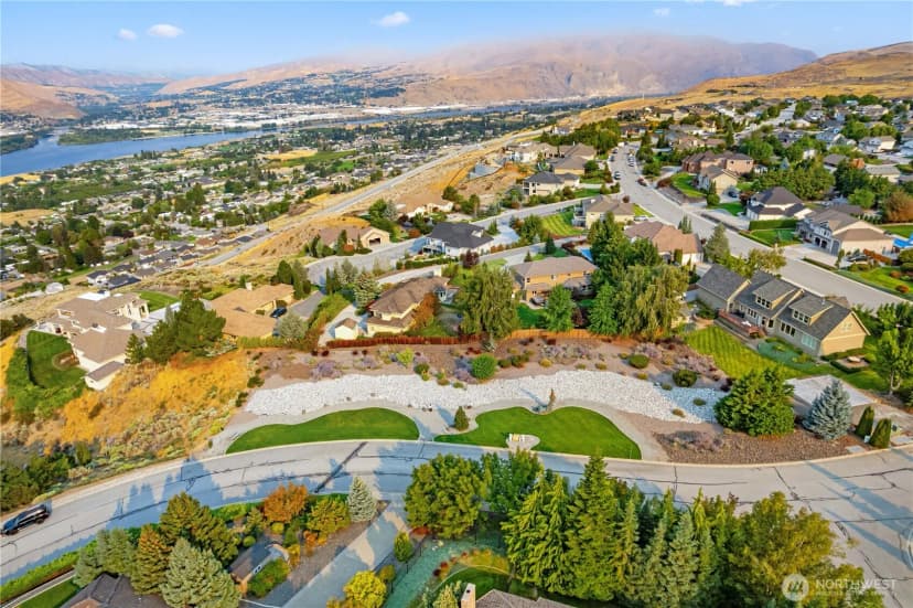 Property photo for 2323 Fancher Heights Boulevard, East Wenatchee photo 39